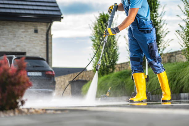 Best Garage Pressure Washing  in Youngstown, NY